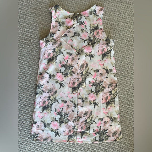 Peppermint Floral Dress Size M - Picture 5 of 9